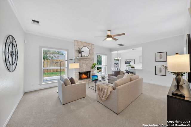 Image 8 of 37 For 210 English Oaks