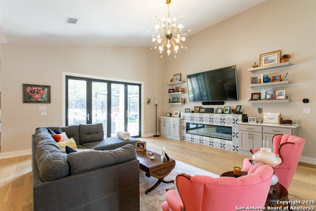 Image 11 of 56 For 845 Coronado