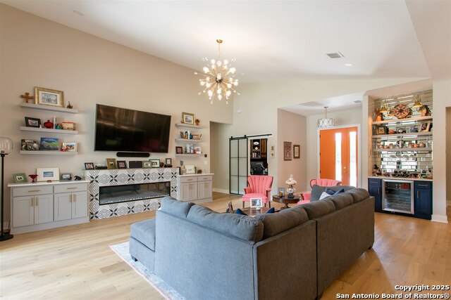 Image 14 of 56 For 845 Coronado