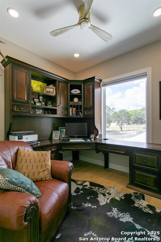 Image 22 of 56 For 845 Coronado