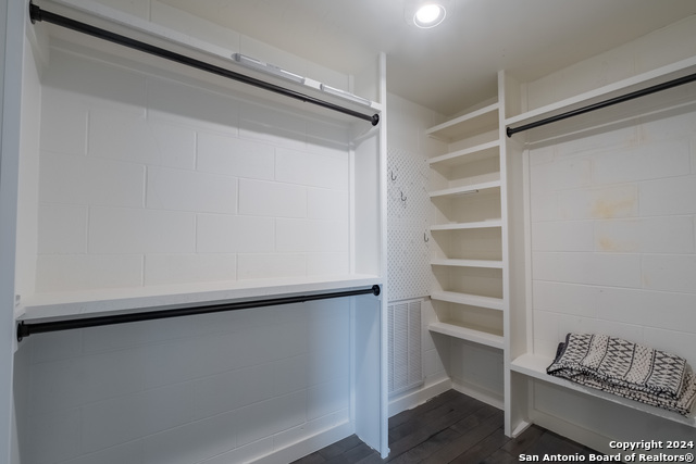 Image 44 of 85 For 228 & 232 Spring Rd