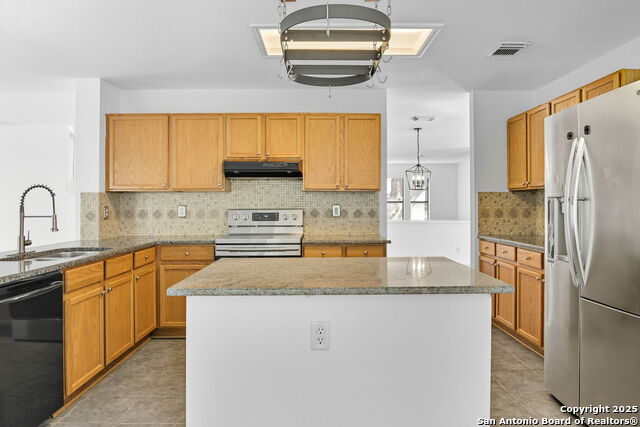 Image 10 of 33 For 4835 Sunlit Well