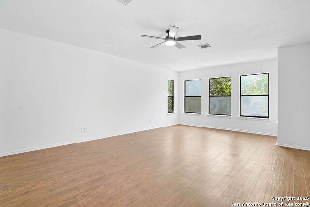 Image 13 of 33 For 4835 Sunlit Well