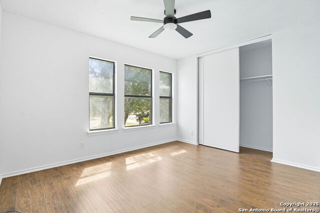 Image 18 of 33 For 4835 Sunlit Well