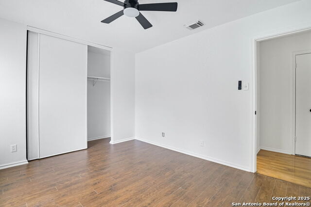 Image 19 of 33 For 4835 Sunlit Well