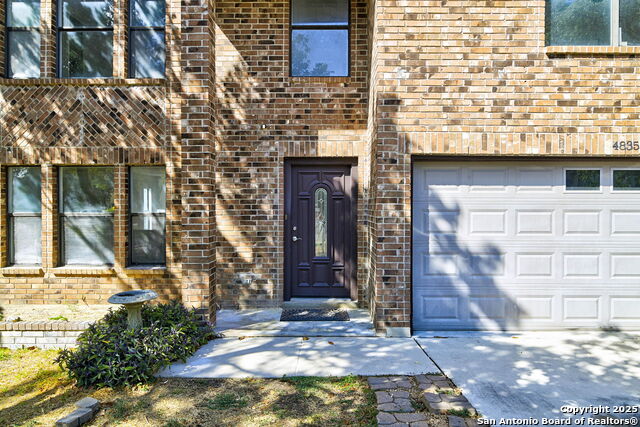 Image 2 of 33 For 4835 Sunlit Well