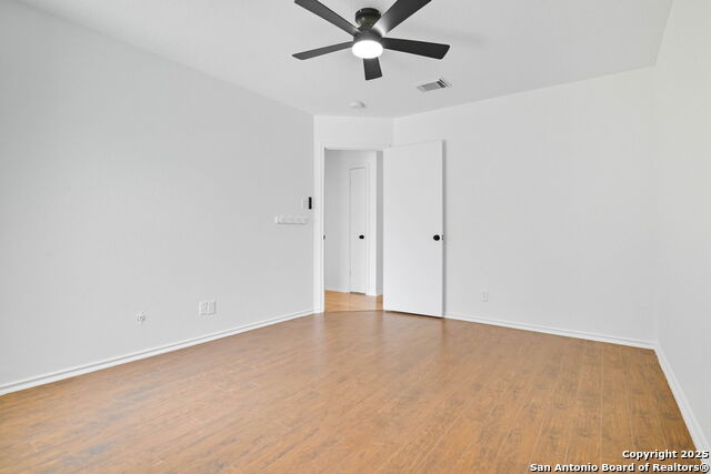 Image 22 of 33 For 4835 Sunlit Well