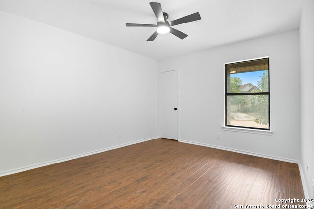 Image 23 of 33 For 4835 Sunlit Well