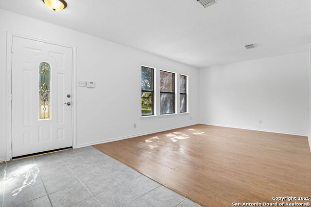 Image 3 of 33 For 4835 Sunlit Well