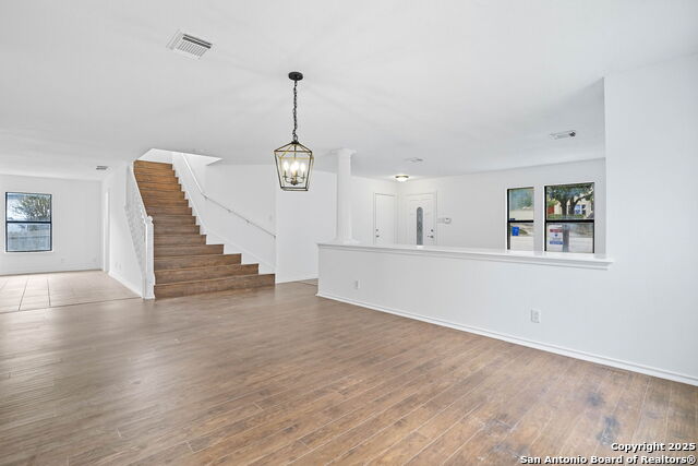 Image 6 of 33 For 4835 Sunlit Well