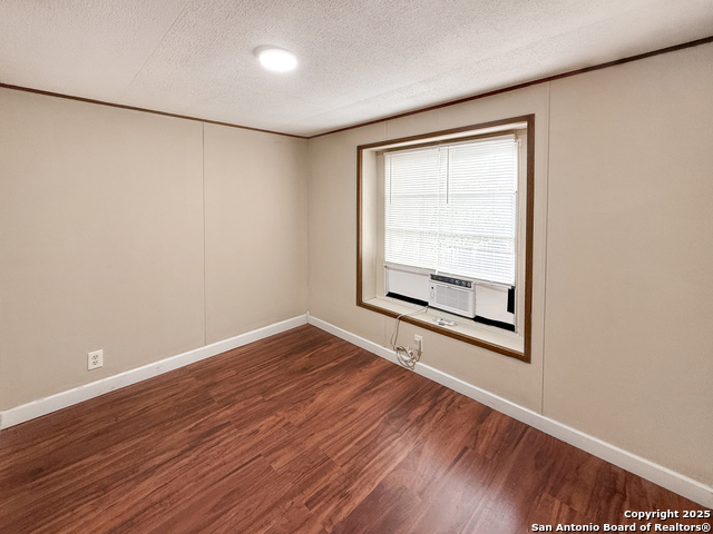 Listing photo id 12 for 1521 Pecan Dr Nw