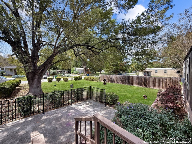 Listing photo id 2 for 1521 Pecan Dr Nw