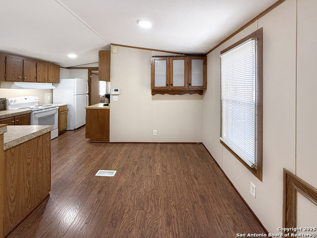 Listing photo id 6 for 1521 Pecan Dr Nw