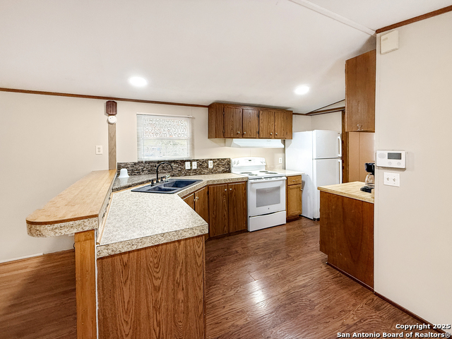 Listing photo id 7 for 1521 Pecan Dr Nw