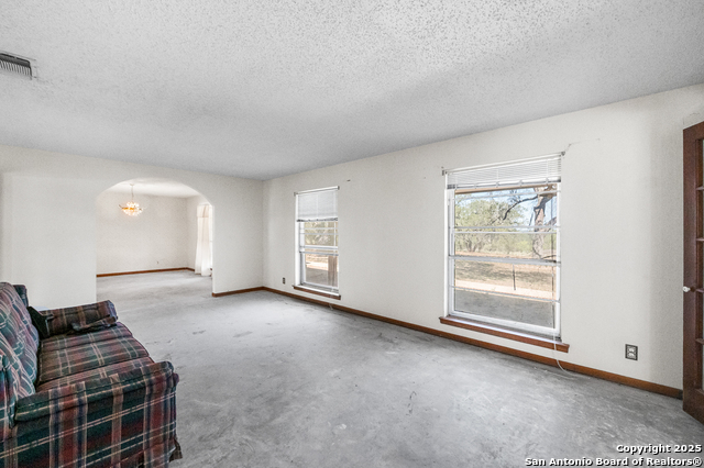 Image 5 of 78 For 0 Fm 2200