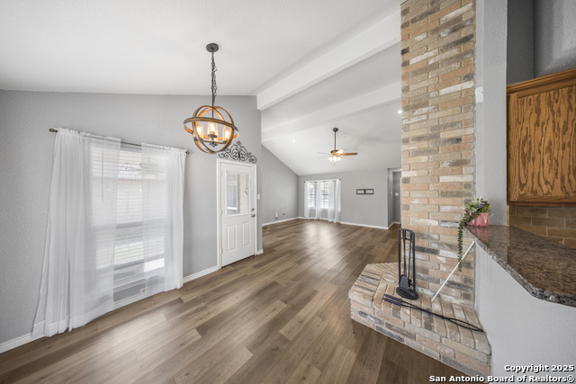 Listing photo id 9 for 6522 Forest Village