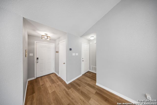 Listing photo id 0 for 6522 Forest Village