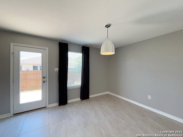 Image 10 of 52 For 8018 Kingfisher Landing