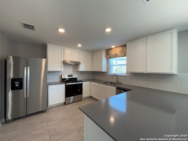 Image 13 of 52 For 8018 Kingfisher Landing