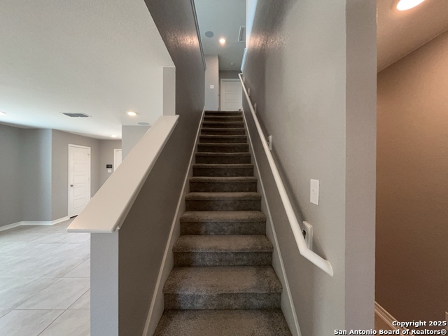 Image 17 of 52 For 8018 Kingfisher Landing