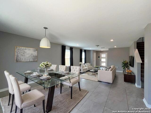 Image 3 of 52 For 8018 Kingfisher Landing