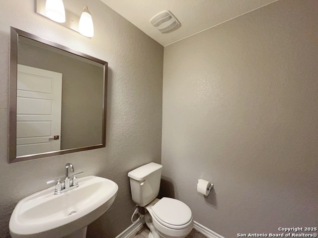 Image 31 of 52 For 8018 Kingfisher Landing