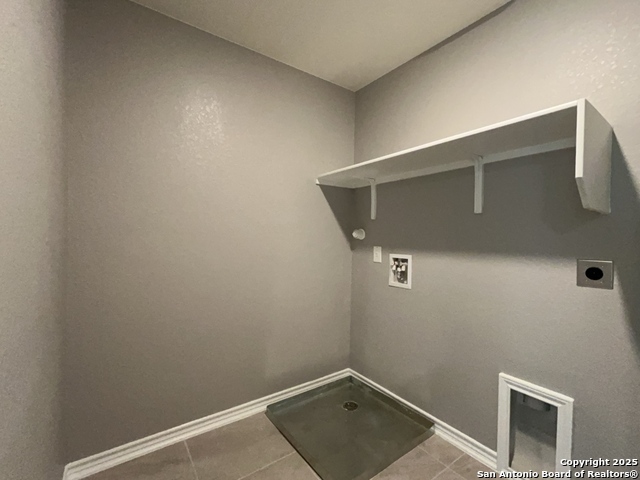 Image 32 of 52 For 8018 Kingfisher Landing