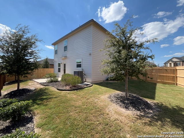 Image 36 of 52 For 8018 Kingfisher Landing