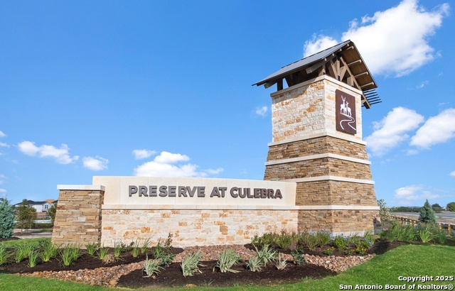 Image 39 of 52 For 8018 Kingfisher Landing