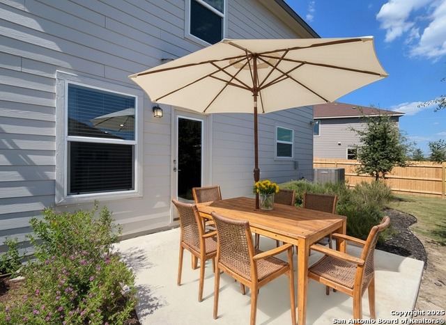 Image 5 of 52 For 8018 Kingfisher Landing