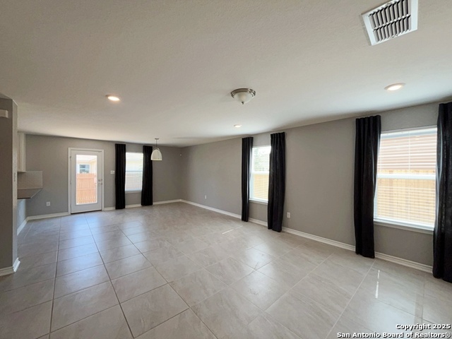 Image 9 of 52 For 8018 Kingfisher Landing