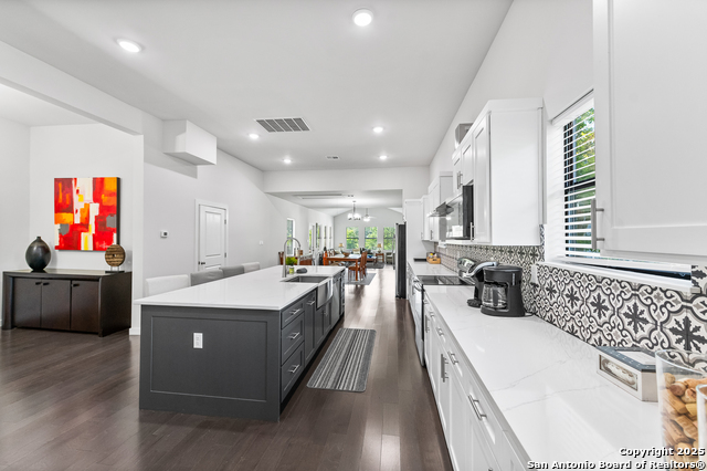 Image 18 of 80 For 136 Evergreen W