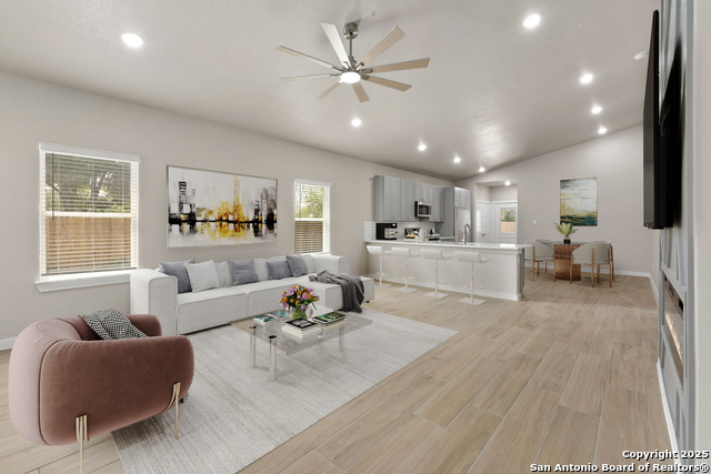 Image 4 of 16 For 15227 Rosa Trl