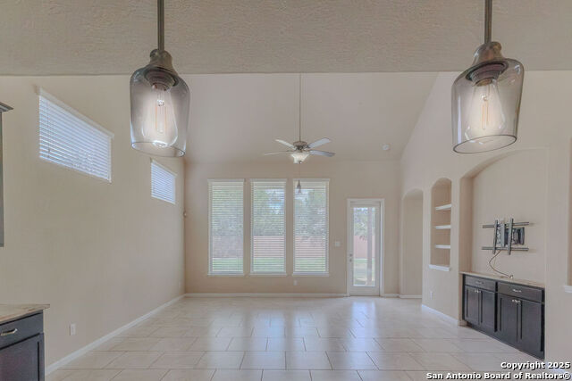 Listing photo id 17 for 1226 Hidden Cave Drive