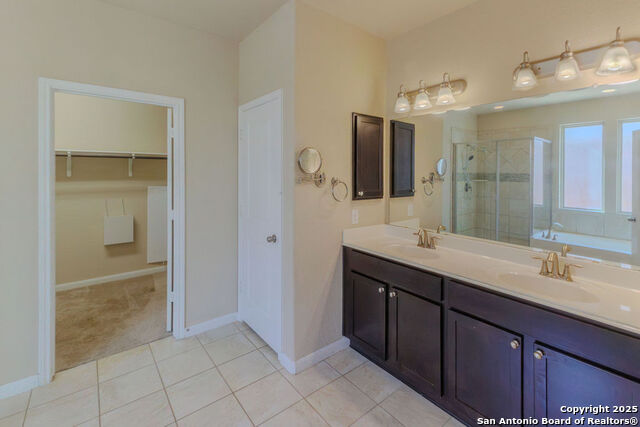 Listing photo id 24 for 1226 Hidden Cave Drive