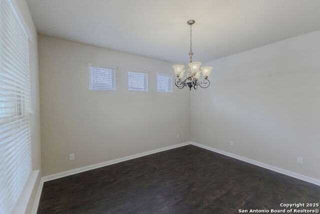 Listing photo id 5 for 1226 Hidden Cave Drive