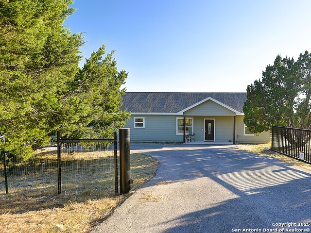 Details for 1909 Bear Springs Trail, Pipe Creek, TX 78063