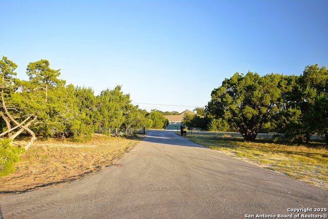 Listing photo id 57 for 1909 Bear Springs Trail