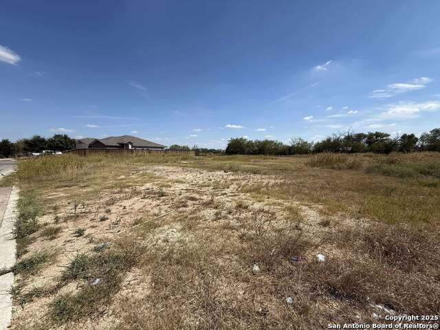 Listing photo id 2 for 0 Avery Village