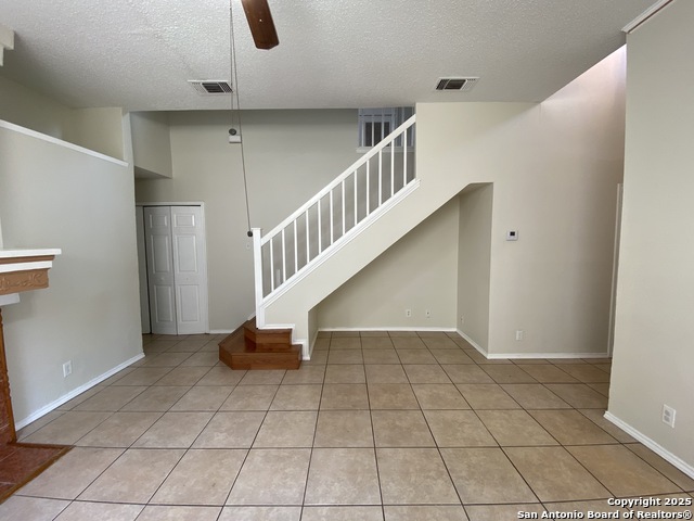 Image 22 of 30 For 9346 Village Lance
