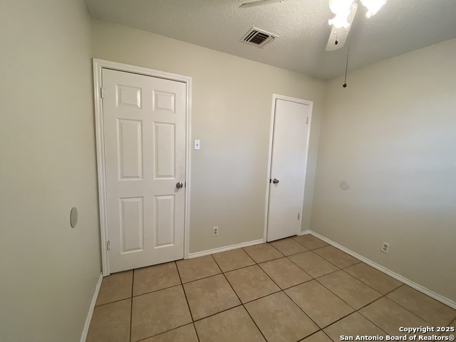 Image 26 of 30 For 9346 Village Lance