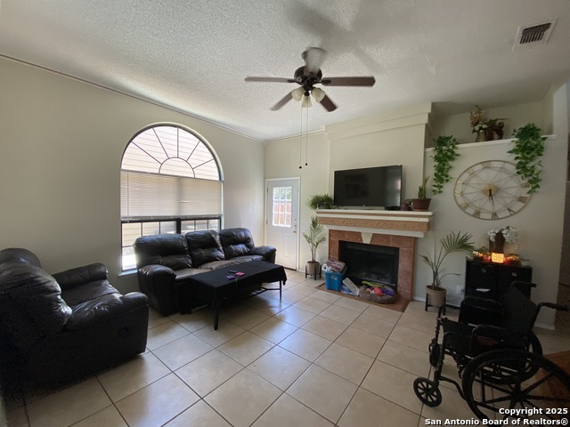 Image 3 of 30 For 9346 Village Lance
