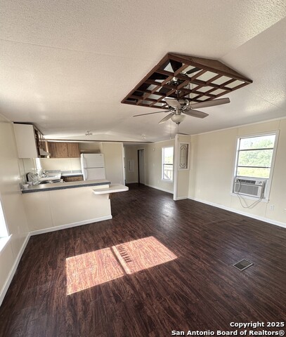 Listing photo id 0 for 1434 Cr 665  