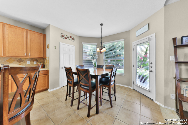 Listing photo id 17 for 5711 Lasalle