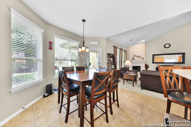 Listing photo id 18 for 5711 Lasalle