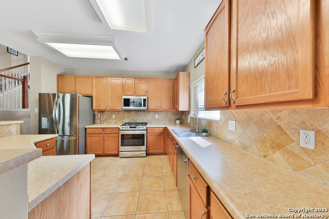 Listing photo id 21 for 5711 Lasalle