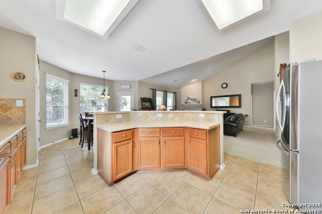 Listing photo id 23 for 5711 Lasalle