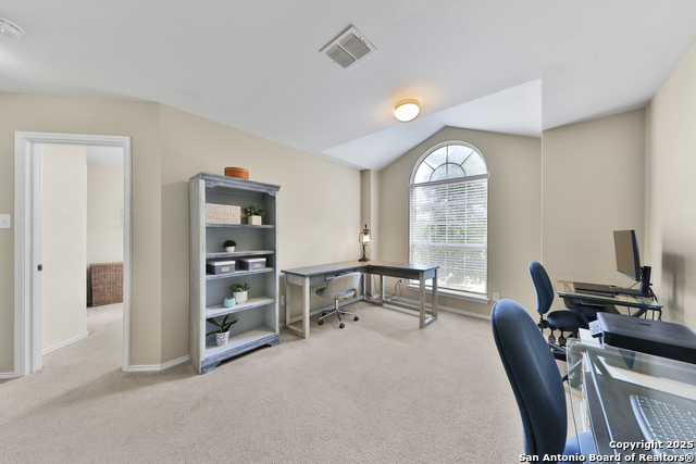 Listing photo id 25 for 5711 Lasalle