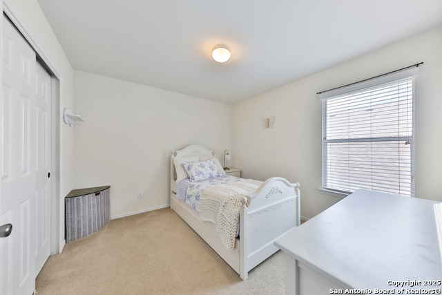 Listing photo id 33 for 5711 Lasalle