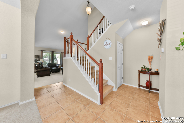 Listing photo id 5 for 5711 Lasalle